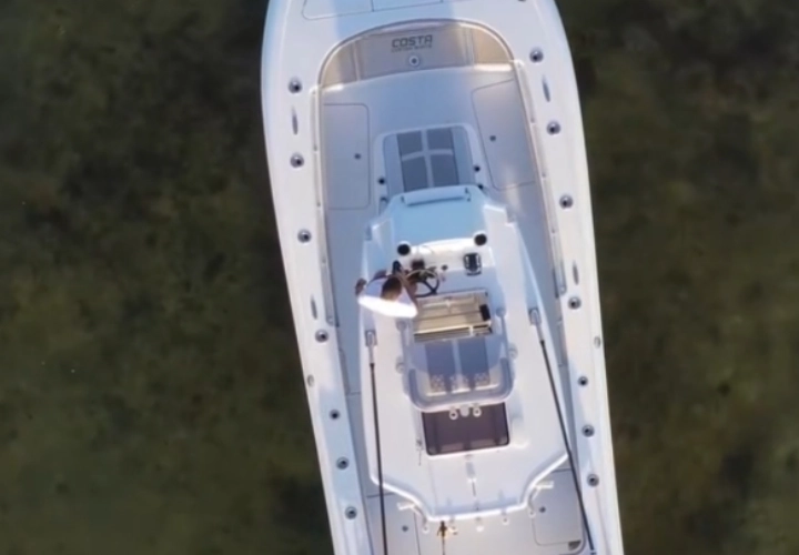 Bateria de partida marítima de lítio: revolucionando a experiência de navegação.